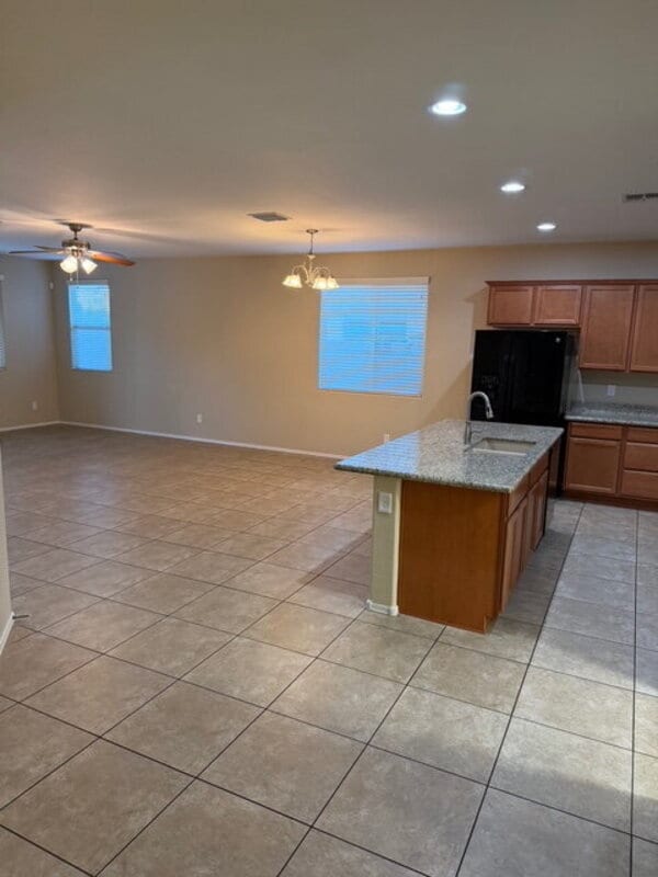 Building Photo - 2764 E Cherry Hill Dr