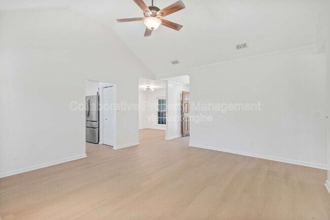 Building Photo - 200 Hermitage Dr