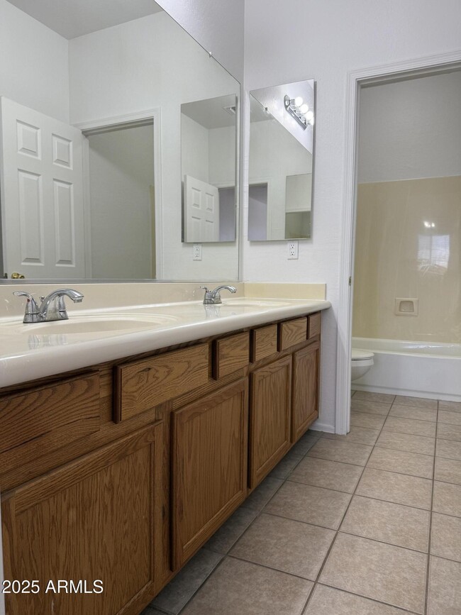 Building Photo - 6813 S 55th Ln