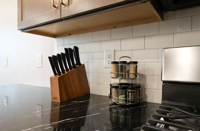 Building Photo - Fully Furnished Modern 3BR Retreat | Penthouse + Skyline Views