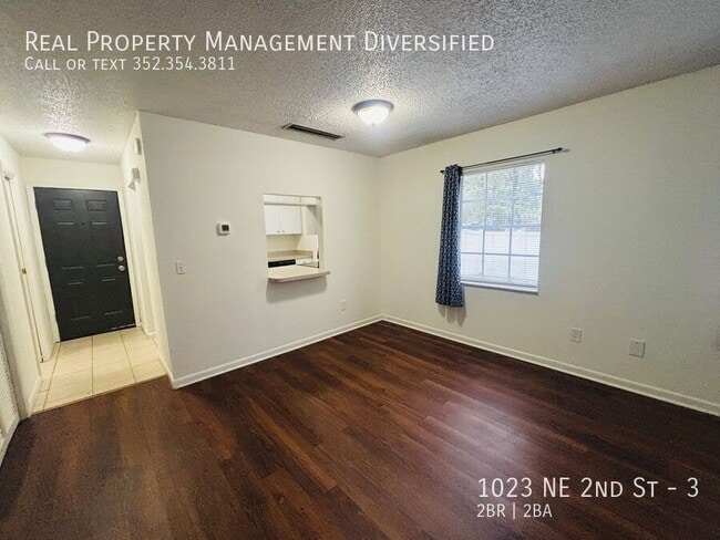 Building Photo - 1023 NE 2nd St