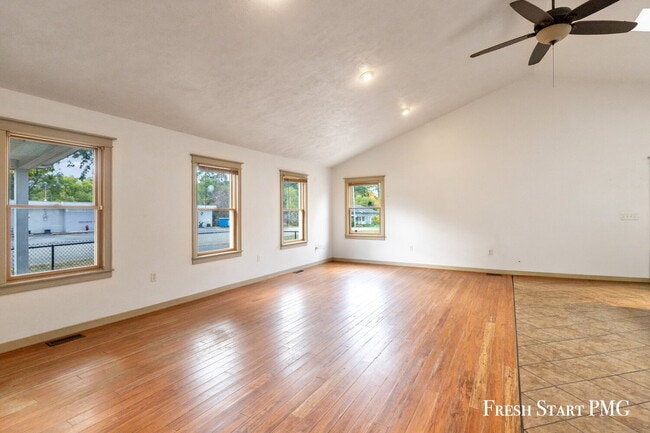 Building Photo - Spacious 4-Bedroom Home with Modern Style & Flexible Spaces