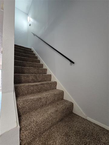 Building Photo - 5803 Shadydell Dr