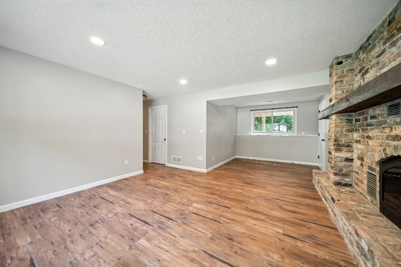 Building Photo - 7680 Berkshire Way