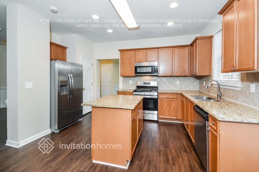 Building Photo - 725 Weller Path NE
