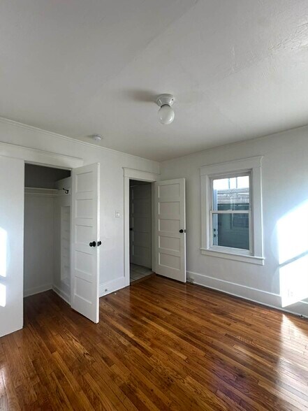 Building Photo - 1218 Myra Ave