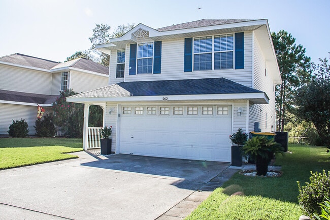 Building Photo - 262 Twin Lakes Ln