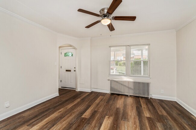 Building Photo - 2915 Oakford Ave