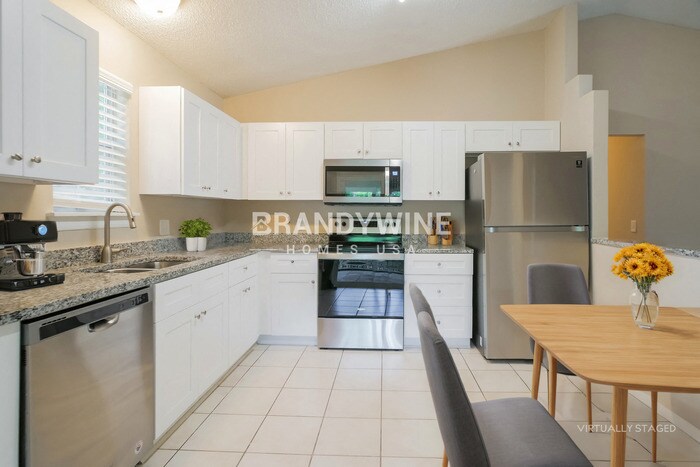Building Photo - 1304 Truman Dr