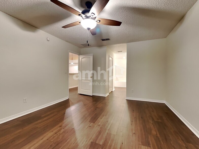 Building Photo - 10157 Rising Mist Ln