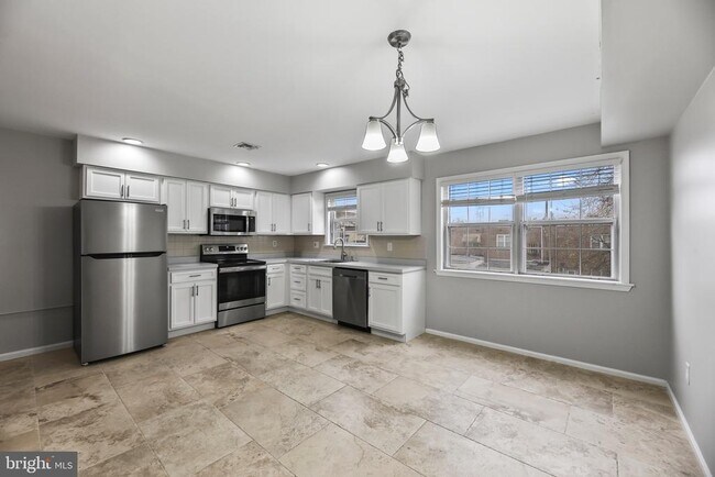 Building Photo - 6218 Lindbergh Blvd.