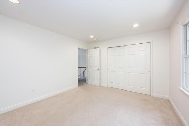 Building Photo - 46 McGuiness Ln