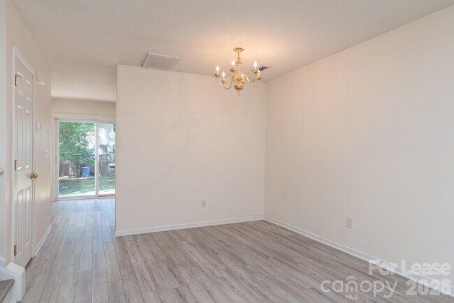 Building Photo - 110 Navigator Ct