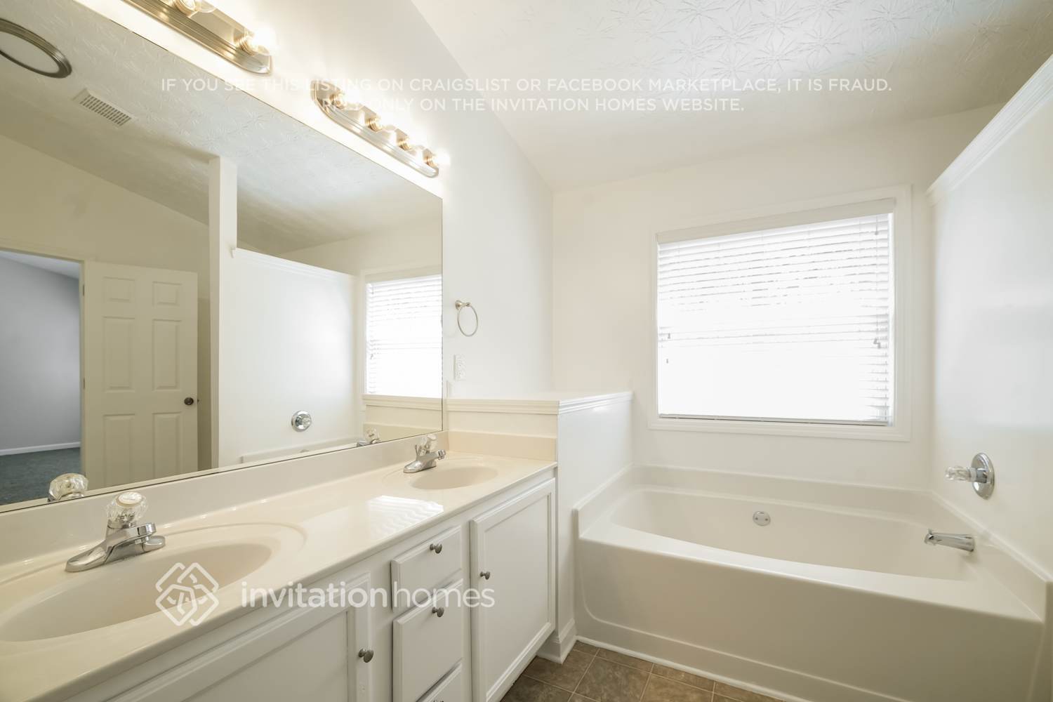 Building Photo - 952 Gardenia Curve