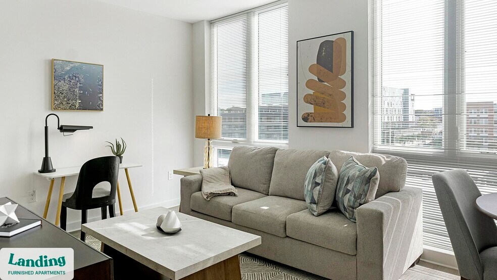 Primary Photo - 620 Foster St