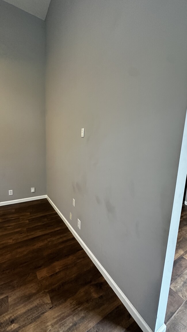 Building Photo - 3541 Sandpiper Dr