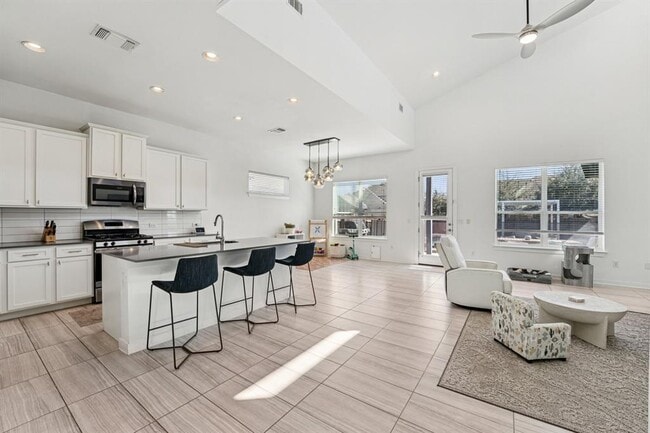 Building Photo - 7113 Garnet Mill Ln