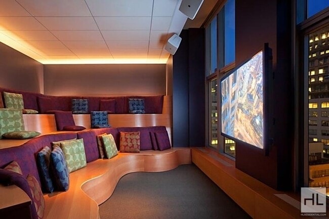 Building Photo - SPRUCE STREET