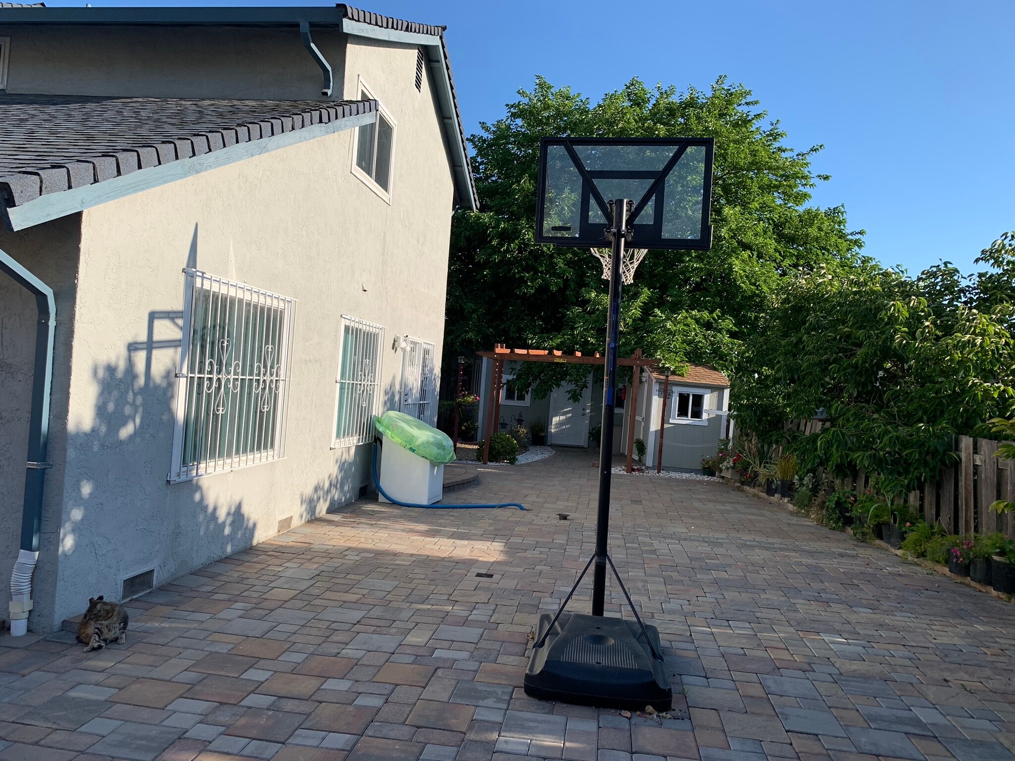 Back - 3137 Larchmont Ln