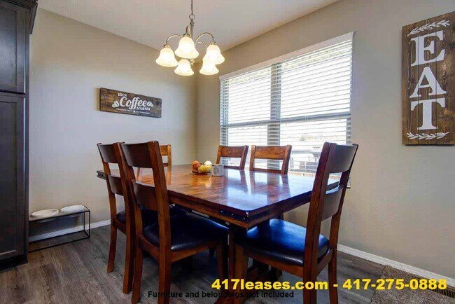 Building Photo - 1338 Marseilles Ave