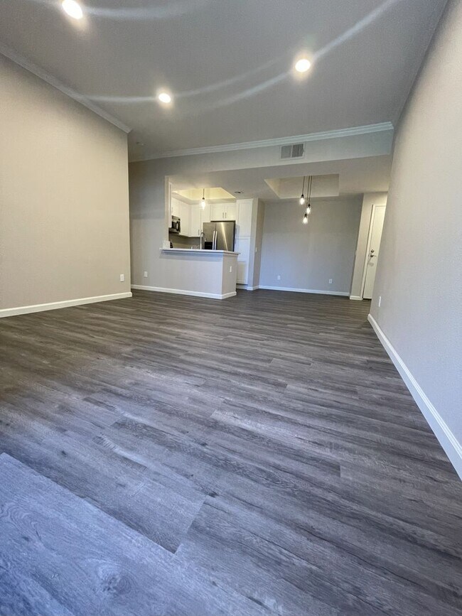 Building Photo - BEAUTIFUL RIVER FRONT CONDO IN THE "RIVER ...