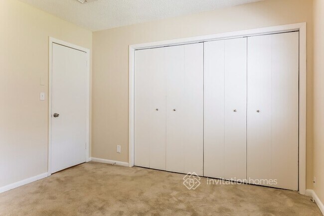 Building Photo - 5013 SW 90th Terrace