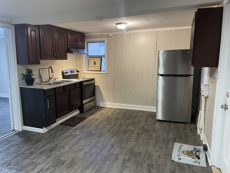 Building Photo - 1553 Golf Club Ln