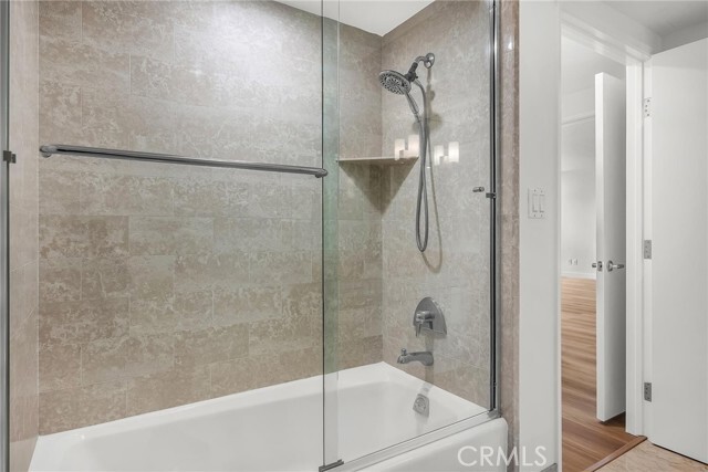 Building Photo - 13600 Marina Pointe Dr