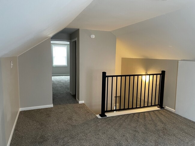 Building Photo - 1066 Northview Dr