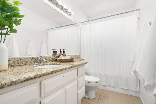 Building Photo - 46253 Mesa Verde Trail