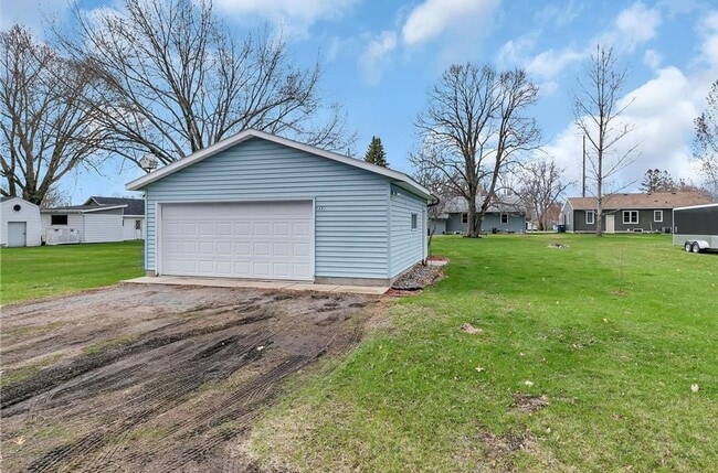 Building Photo - 3 Bedroom 1 Bath Home in St. Joseph!
