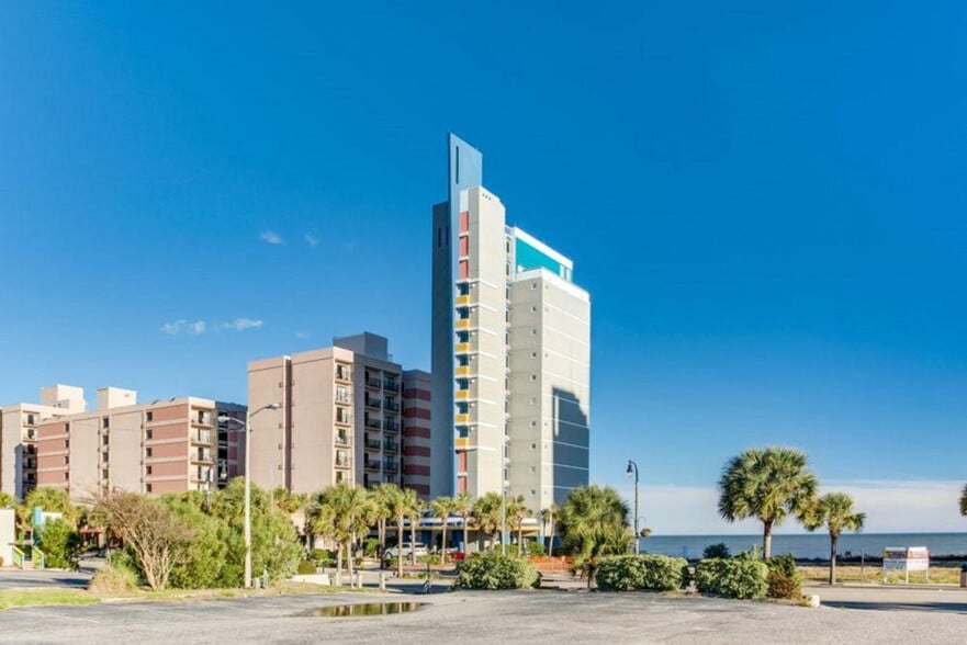 Building Photo - 1708 N Ocean Blvd