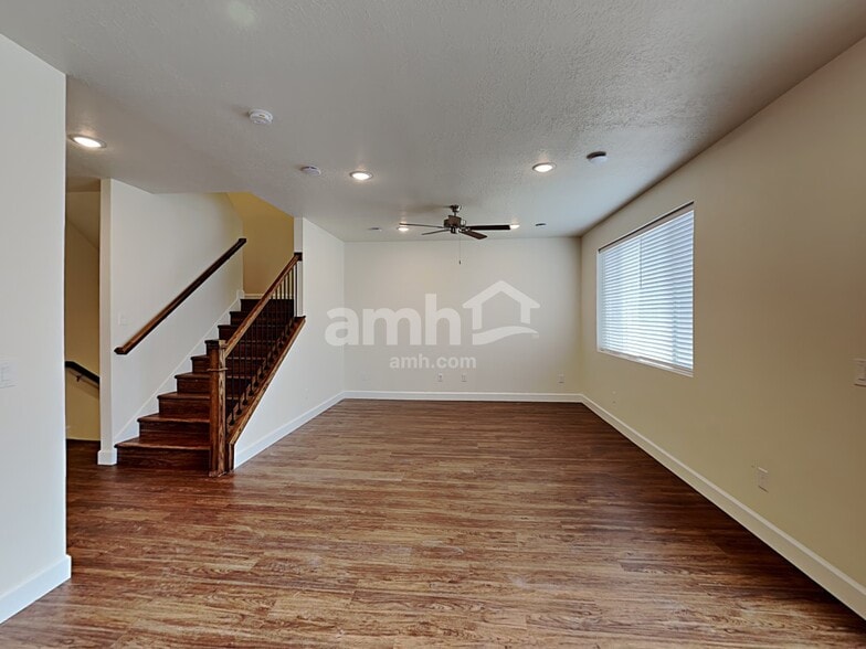 Building Photo - 4418 N Poplar St