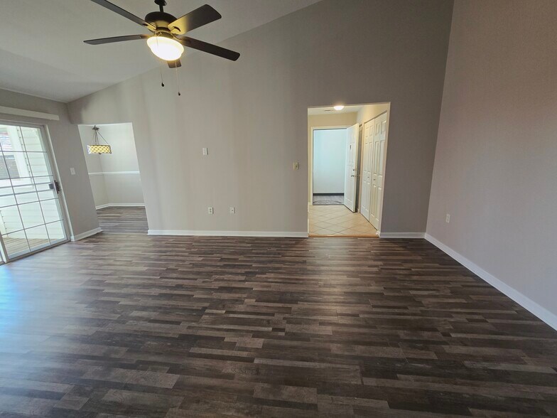 Building Photo - 8388 Montgomery Run Rd