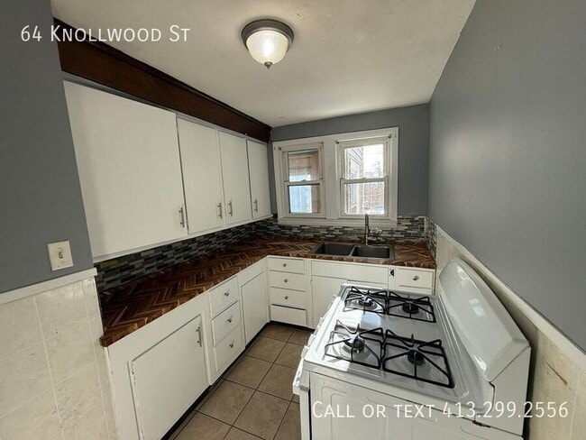 Building Photo - 64 Knollwood St