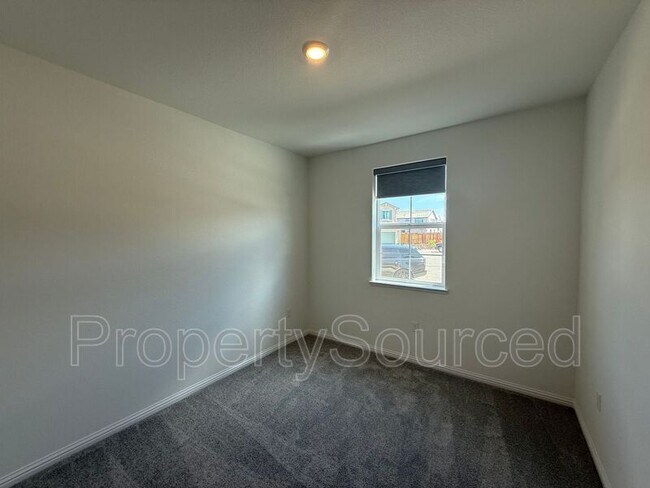 Building Photo - 1567 Halo Ave