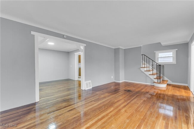 Building Photo - 11816 Marne Ave