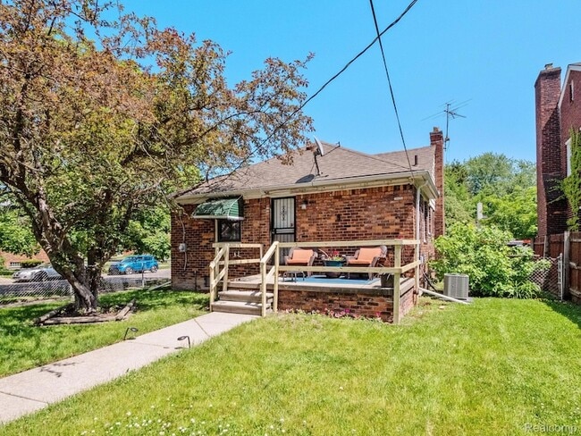 Building Photo - 10825 Worden St