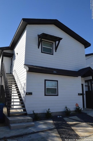 Building Photo - 206 Roberts St