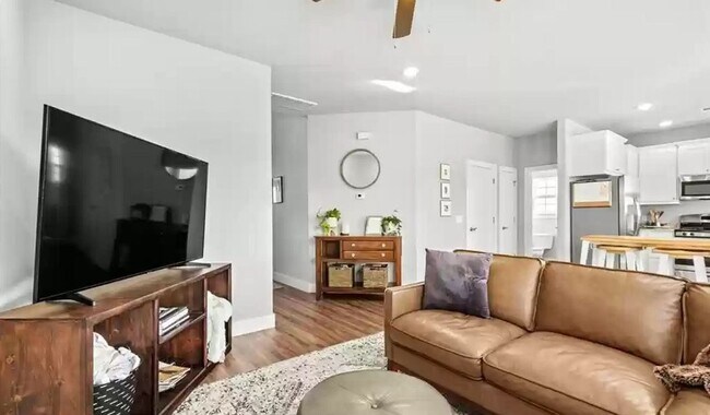 Building Photo - Come live in this brand new duplex in the heart of NWA
