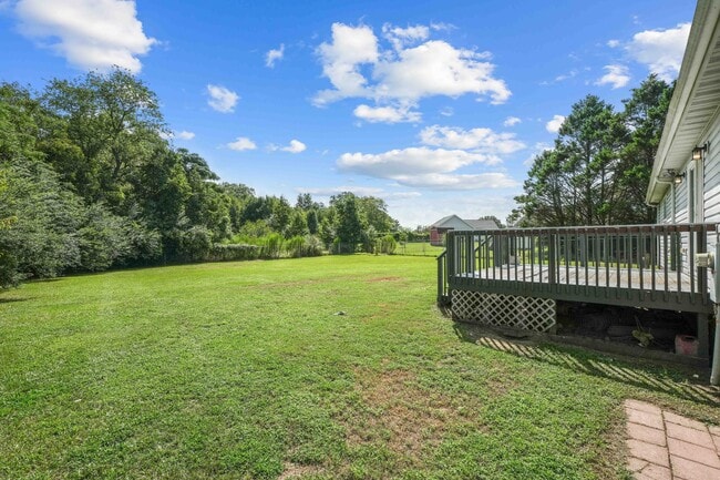 Building Photo - 202 Starcrest Dr
