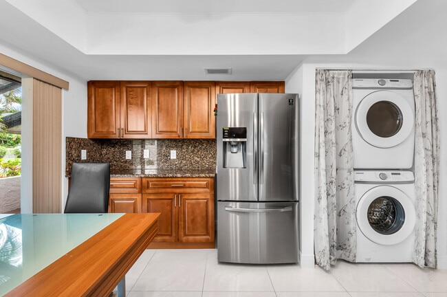 Building Photo - 13462 Sabal Palm Ct