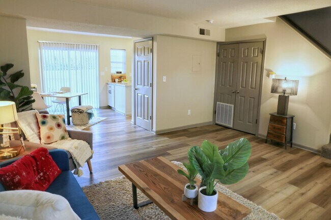 Interior Photo - The Vista