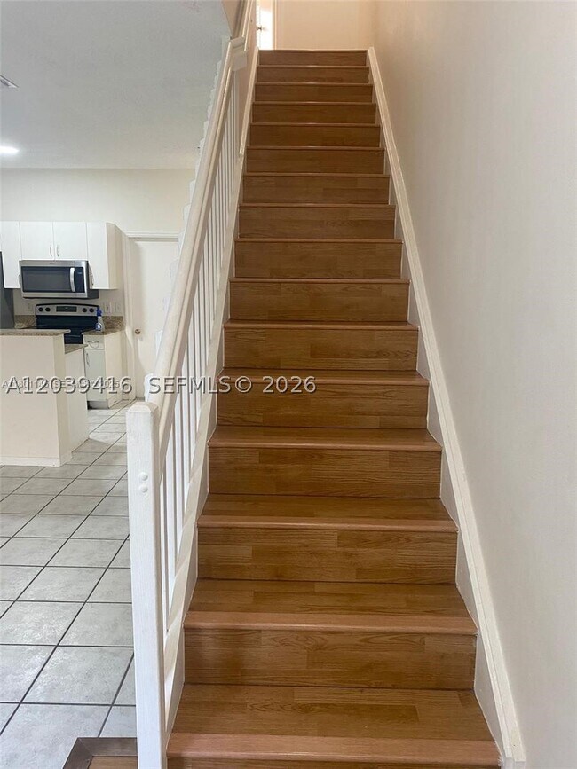 Building Photo - 2167 Madeira Dr