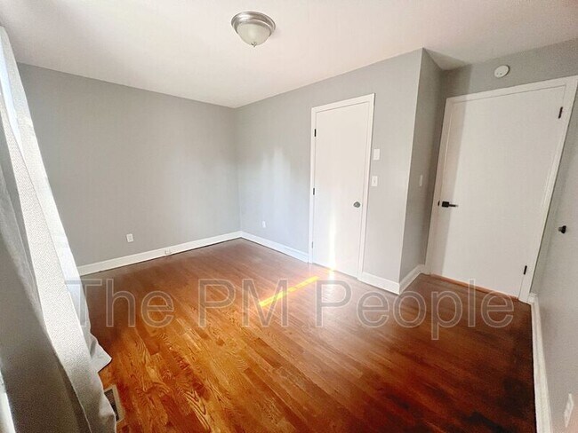 Building Photo - 34 Fleetwood Dr