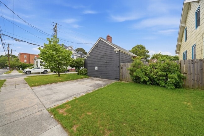 Building Photo - 3715 Omohundro Ave
