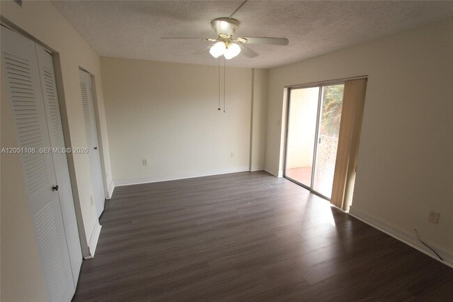 Building Photo - 1655 W 44th Pl