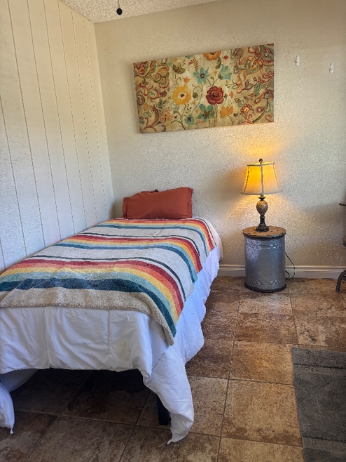 Building Photo - 21355 Webster Ave