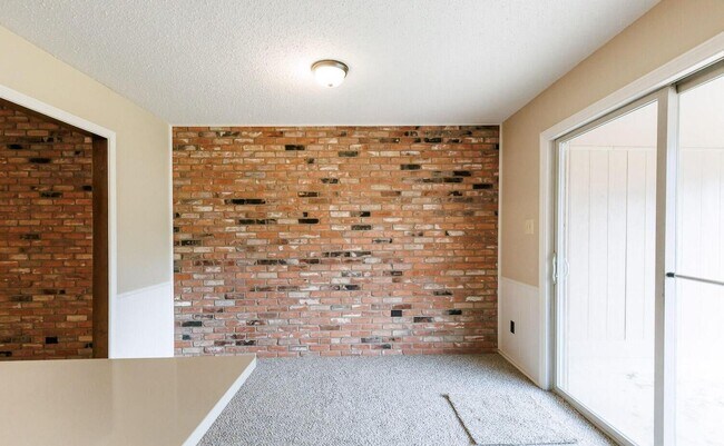 Building Photo - 3406 65th Dr