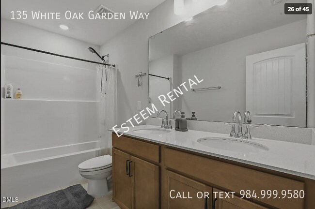 Building Photo - 135 White Oak Gdn Wy